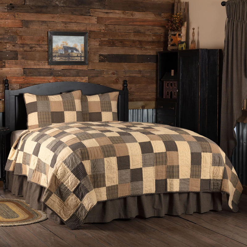 Kettle Grove Queen Quilt Set - Black/Khaki