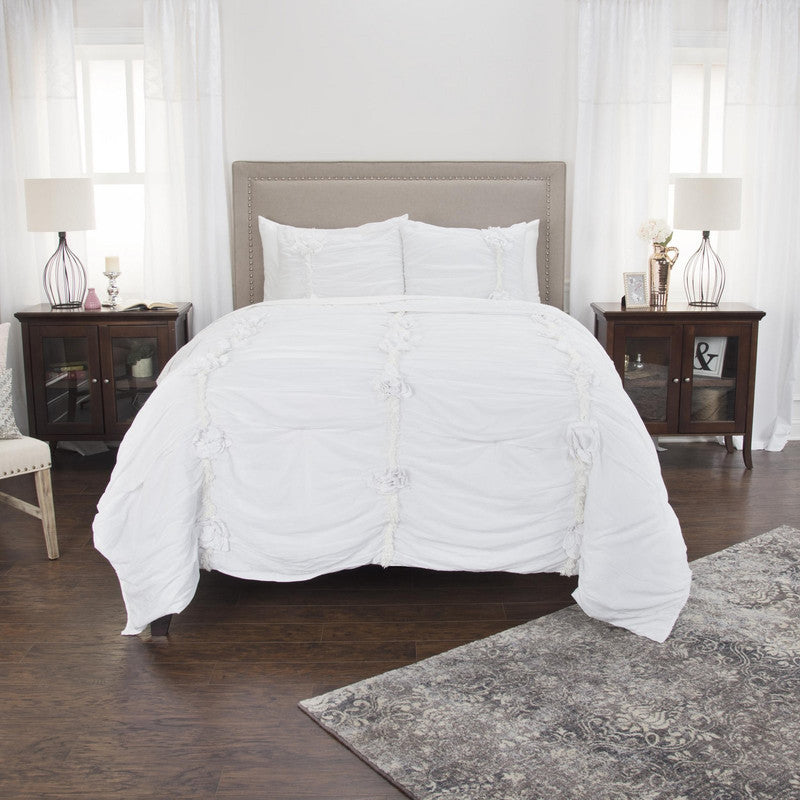 Bargarh Queen Quilt White Furniture.ca