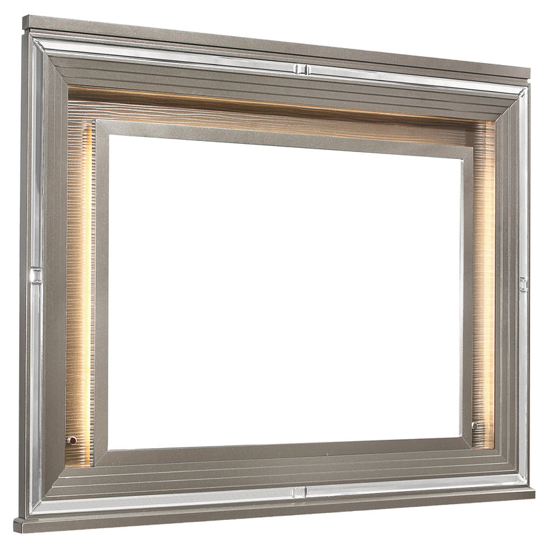 Max Mirror - Silver - Glam style Mirror in Silver Asian Hardwood, Medium Density Fibreboard (MDF), Plywood